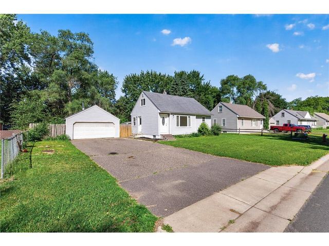 9 Park Drive, Circle Pines, MN 55014