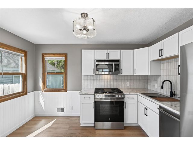 9 Park Drive, Circle Pines, MN 55014
