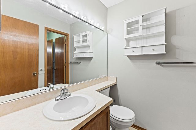 8601 Alpine Drive D, Urbandale, IA 50322