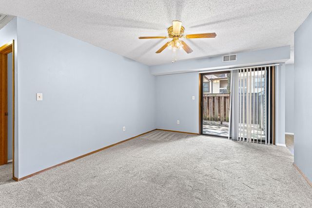 8601 Alpine Drive D, Urbandale, IA 50322