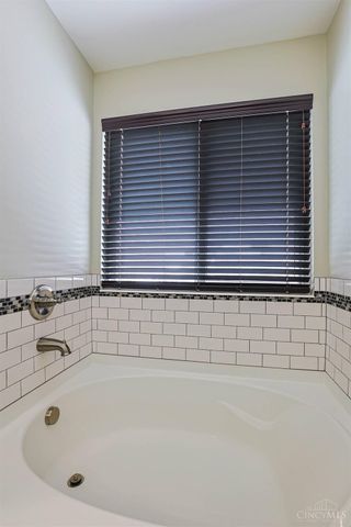 1539 Sefton Drive, Harrison, OH 45030