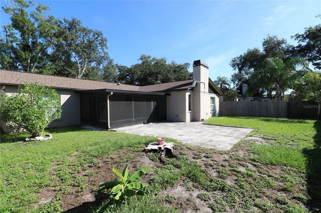 5017 OAKSHIRE DR, Tampa, FL 33625