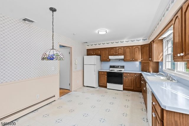 88 Old Farmers Rd, Washington Twp., NJ 07853