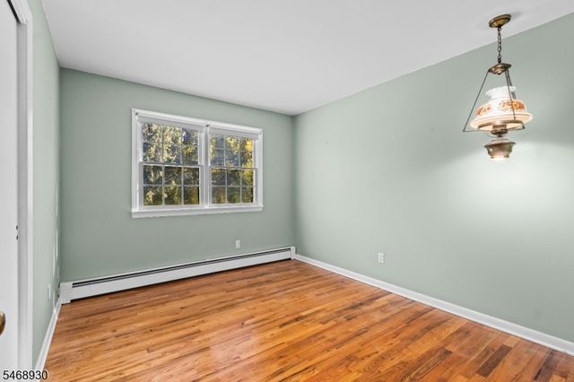 88 Old Farmers Rd, Washington Twp., NJ 07853