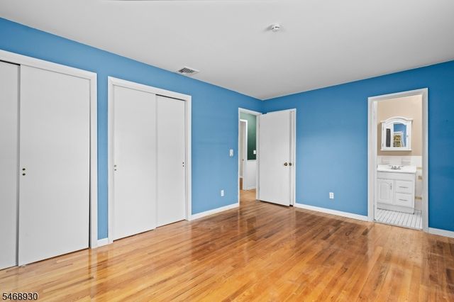 88 Old Farmers Rd, Washington Twp., NJ 07853