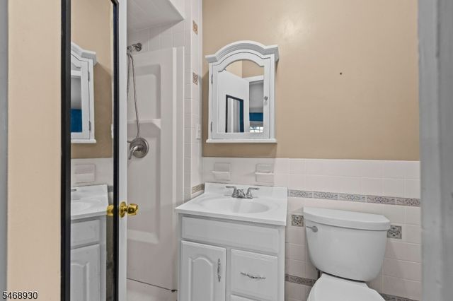 88 Old Farmers Rd, Washington Twp., NJ 07853
