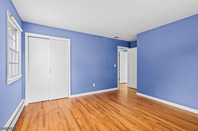 88 Old Farmers Rd, Washington Twp., NJ 07853