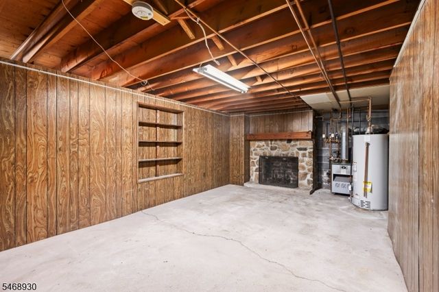 88 Old Farmers Rd, Washington Twp., NJ 07853