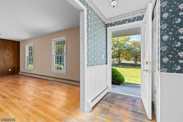 88 Old Farmers Rd, Washington Twp., NJ 07853