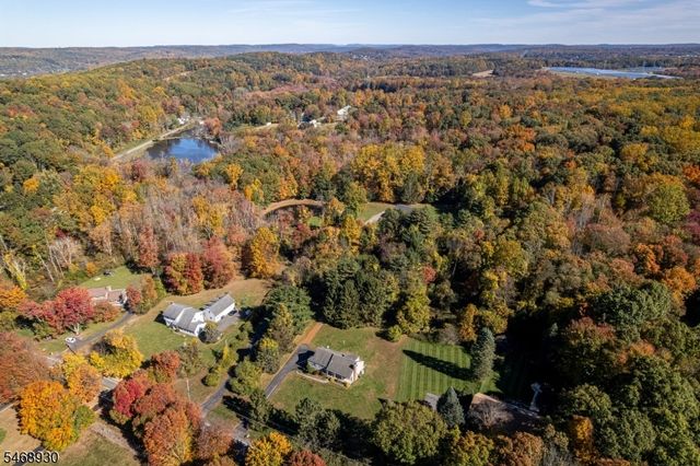 88 Old Farmers Rd, Washington Twp., NJ 07853
