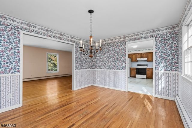 88 Old Farmers Rd, Washington Twp., NJ 07853
