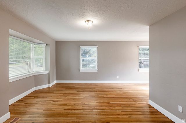 3085 S CRESCENT DR, Millcreek, UT 84106