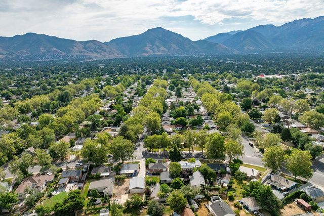 3085 S CRESCENT DR, Millcreek, UT 84106
