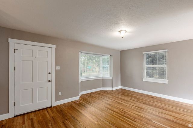 3085 S CRESCENT DR, Millcreek, UT 84106