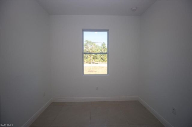 1262 MILWAUKEE BLVD # 1262, Lehigh Acres, FL 33974