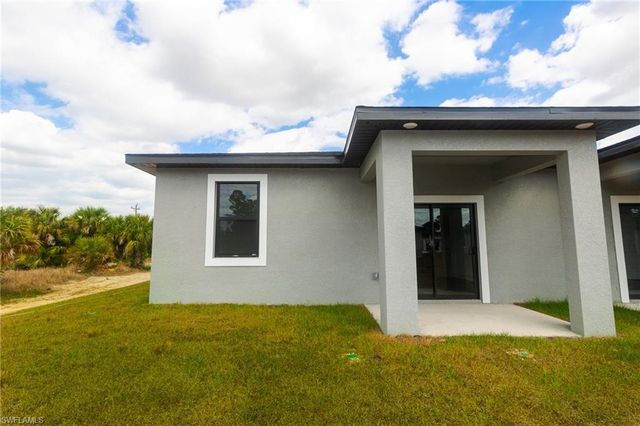 1262 MILWAUKEE BLVD # 1262, Lehigh Acres, FL 33974