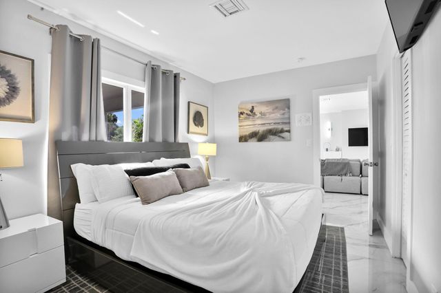 3025 Center Avenue, Fort Lauderdale, FL 33308