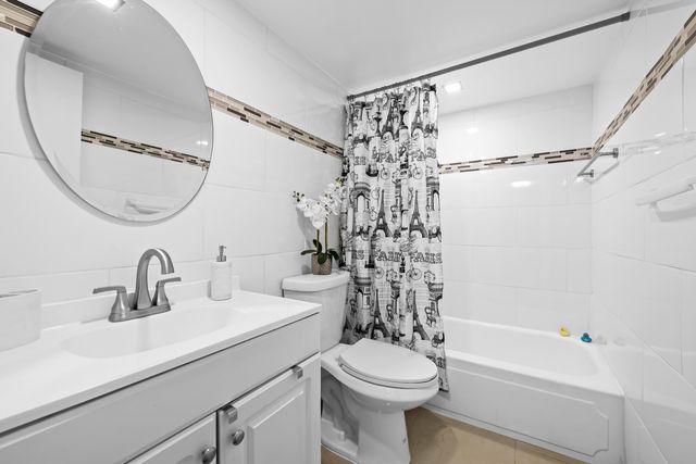 471 N Pine Island Road 302d, Plantation, FL 33324