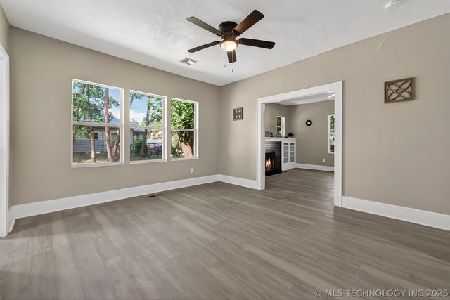 610 N Garfield Avenue, Sand Springs, OK 74063
