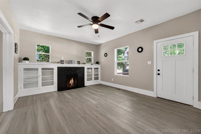 610 N Garfield Avenue, Sand Springs, OK 74063