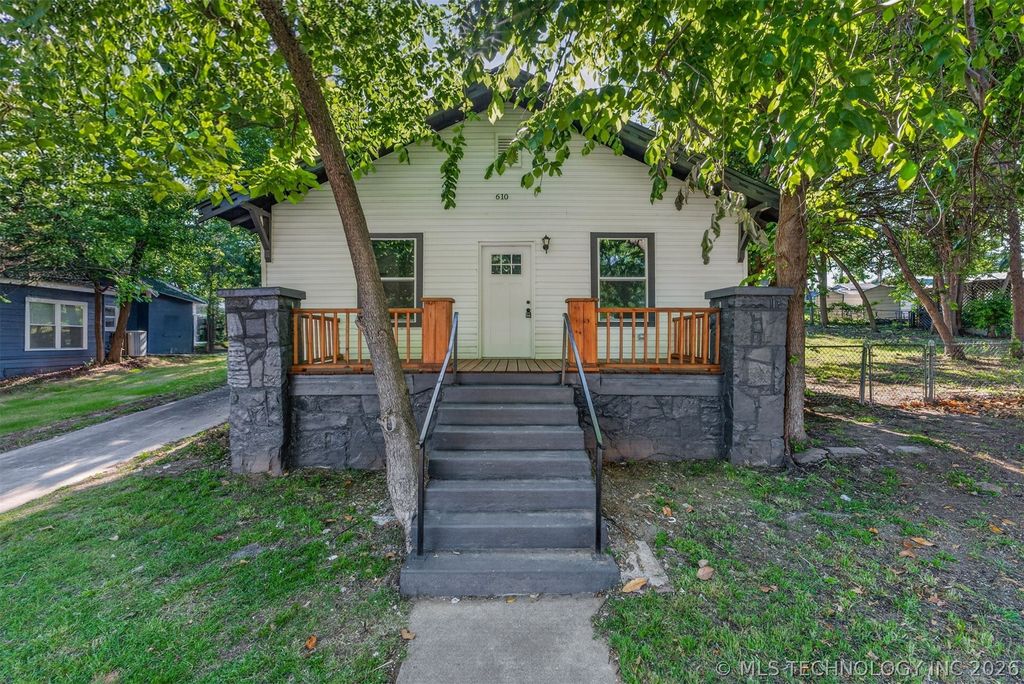 610 N Garfield Avenue, Sand Springs, OK 74063