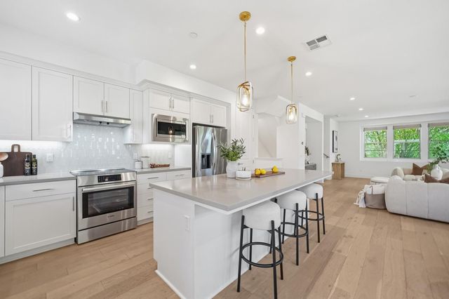 1208 San Ramon Avenue, Mountain View, CA 94043