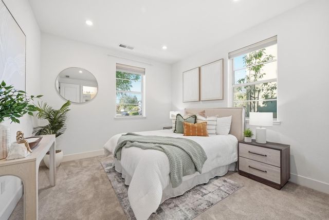 1208 San Ramon Avenue, Mountain View, CA 94043