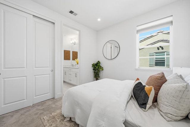 1208 San Ramon Avenue, Mountain View, CA 94043