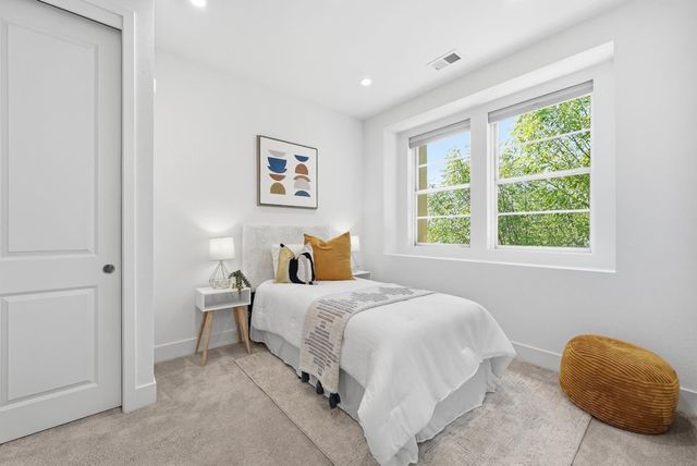 1208 San Ramon Avenue, Mountain View, CA 94043