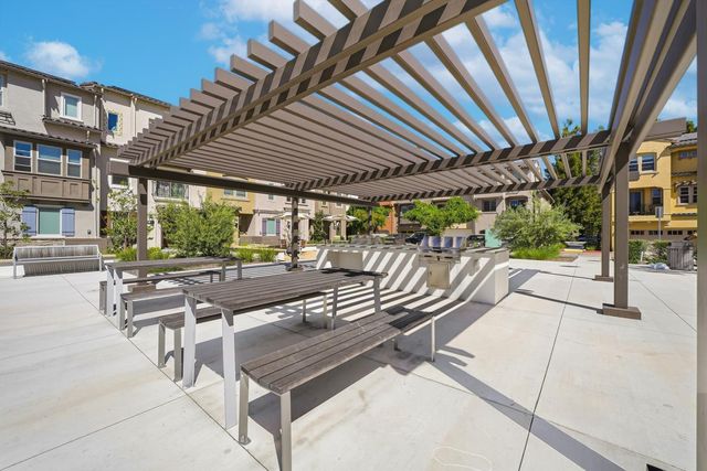 1208 San Ramon Avenue, Mountain View, CA 94043