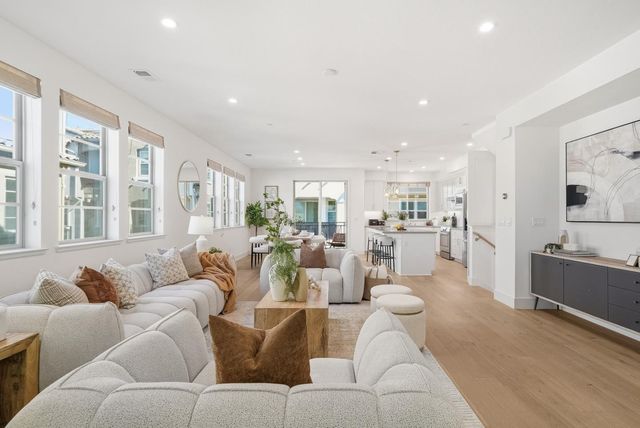 1208 San Ramon Avenue, Mountain View, CA 94043