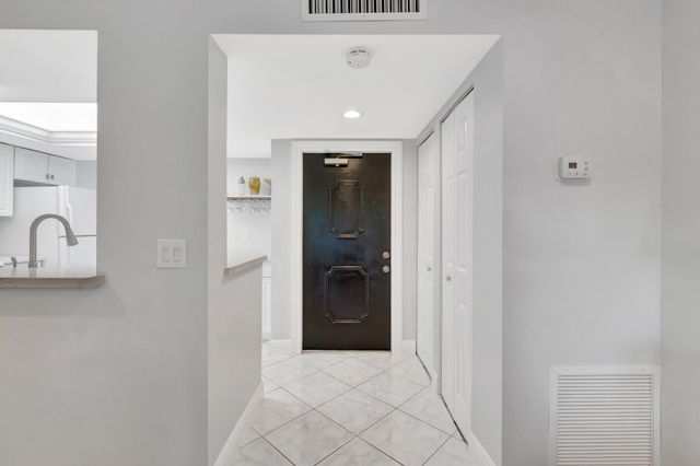 14823 Cumberland Drive 202, Delray Beach, FL 33446