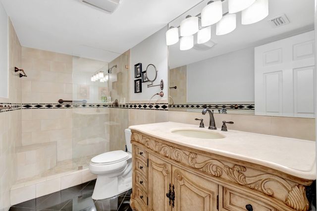 14823 Cumberland Drive 202, Delray Beach, FL 33446