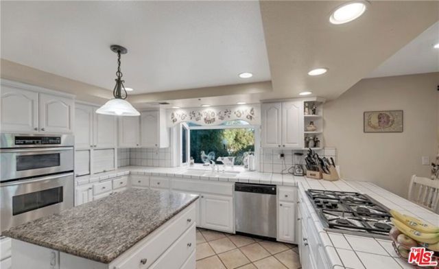 33247 Escondido Drive, Santa Clarita, CA 91390