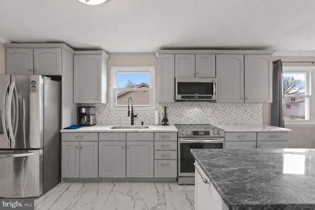 2701 TANEY LN, Wilmington, DE 19810