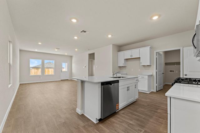 217 New Albany LN, San Marcos, TX 78666