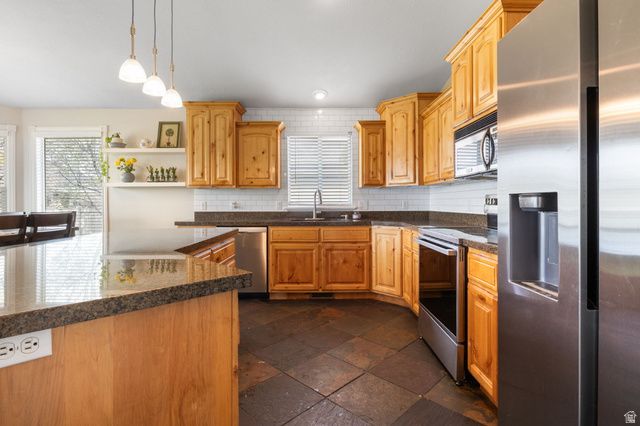 1872 S 2265 W, Syracuse, UT 84075