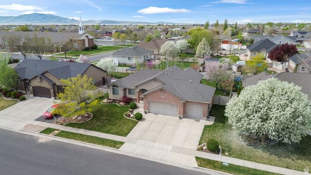 1872 S 2265 W, Syracuse, UT 84075