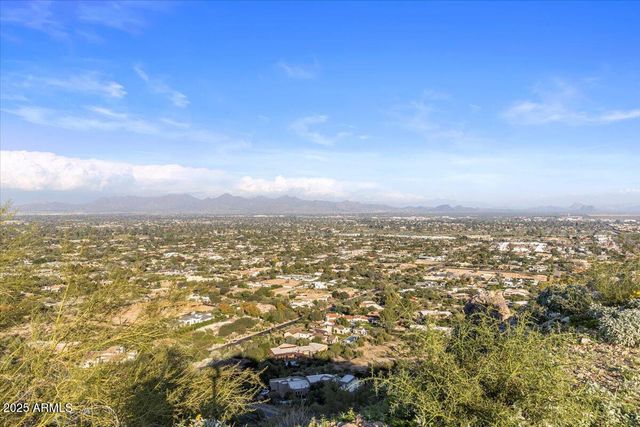 7080 N INVERGORDON Road -, Paradise Valley, AZ 85253