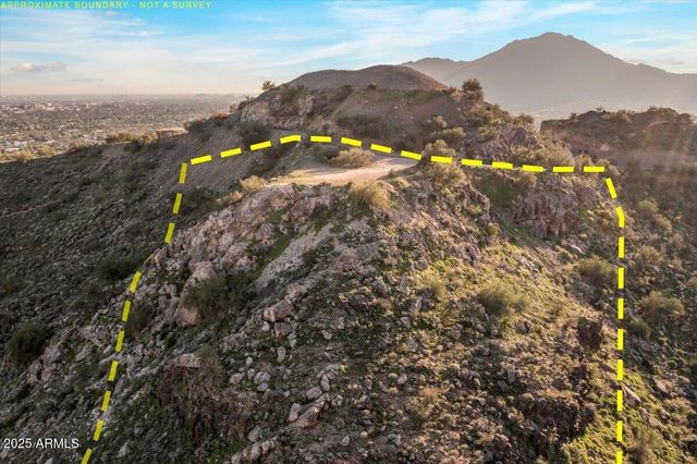 7080 N INVERGORDON Road -, Paradise Valley, AZ 85253