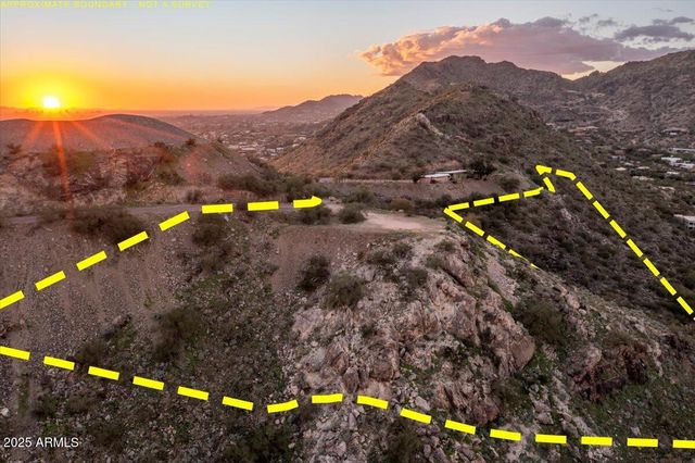 7080 N INVERGORDON Road -, Paradise Valley, AZ 85253