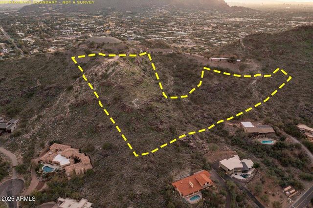 7080 N INVERGORDON Road -, Paradise Valley, AZ 85253