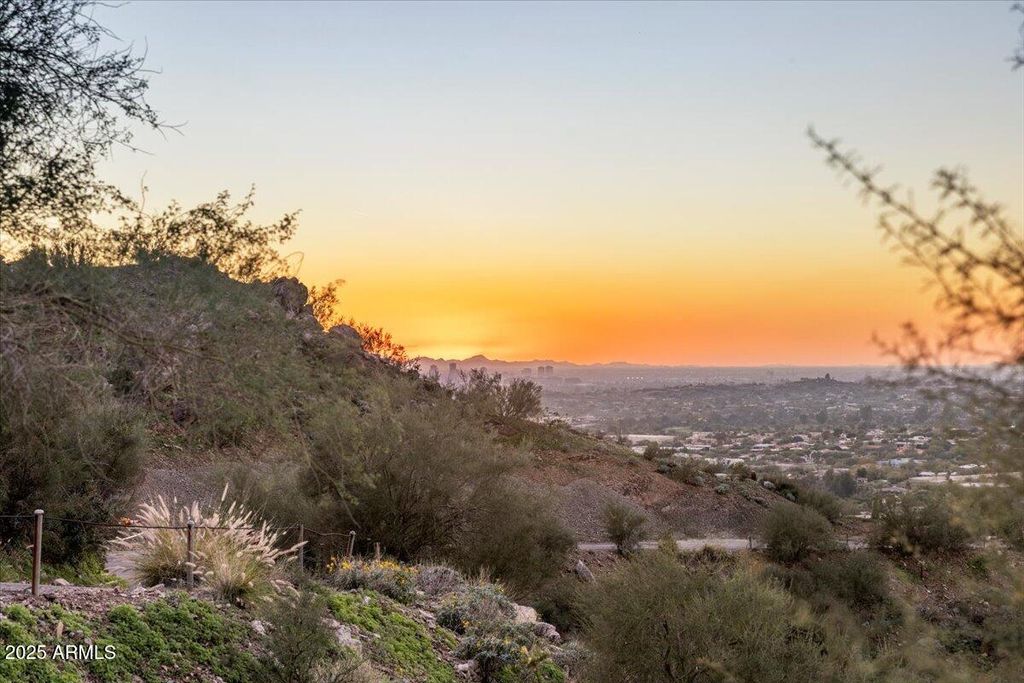 7080 N INVERGORDON Road -, Paradise Valley, AZ 85253 — photo 2