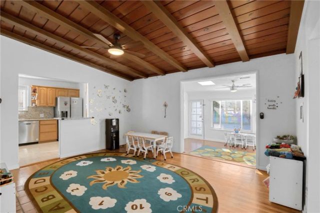 6331 Murietta, Valley Glen, CA 91401