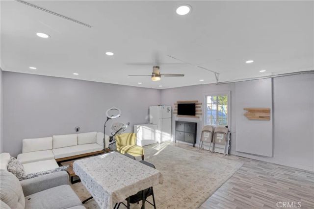 6331 Murietta, Valley Glen, CA 91401