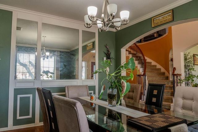 2010 Mountain Creek Street E, Pearland, TX 77584