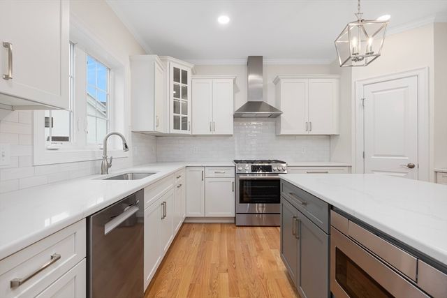 19 Cherry Tree Lane, Attleboro, MA 02703