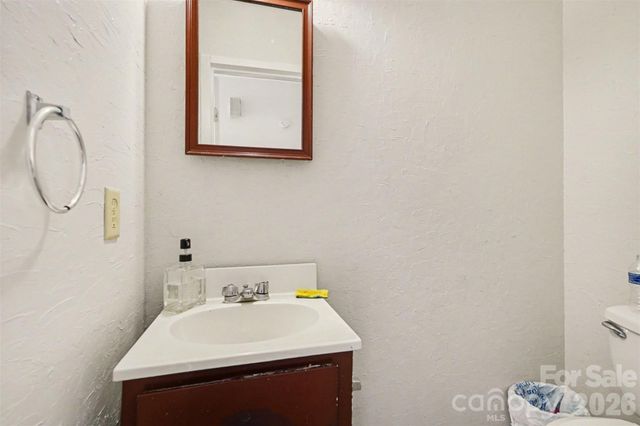 1535 Lansdale Drive G, Charlotte, NC 28205