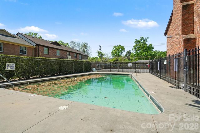 1535 Lansdale Drive G, Charlotte, NC 28205