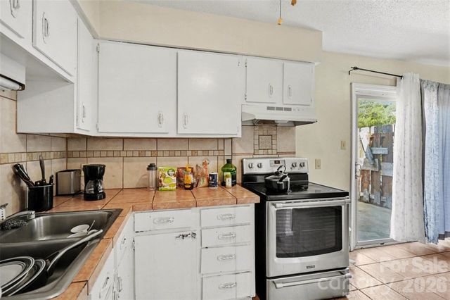 1535 Lansdale Drive G, Charlotte, NC 28205